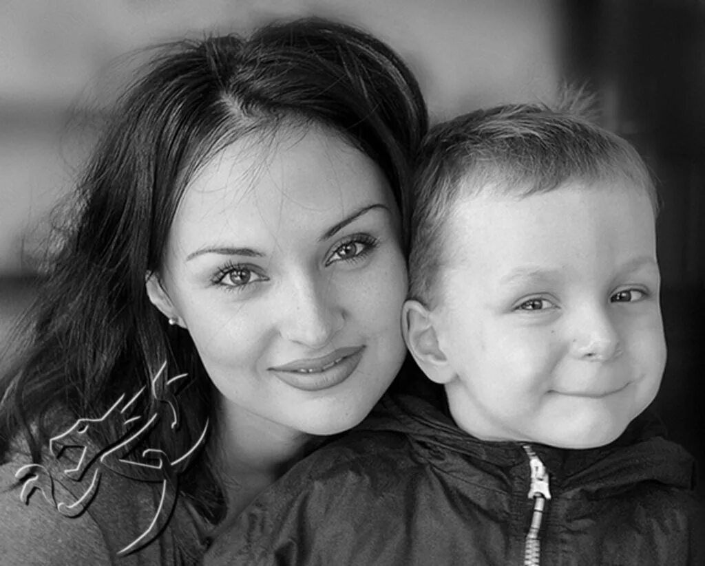 Глаза мамы. Мать с ребенком. Улыбка мамы. Фотоконкурс мамины счастливые глаза. Счастливая мама с ребенком.