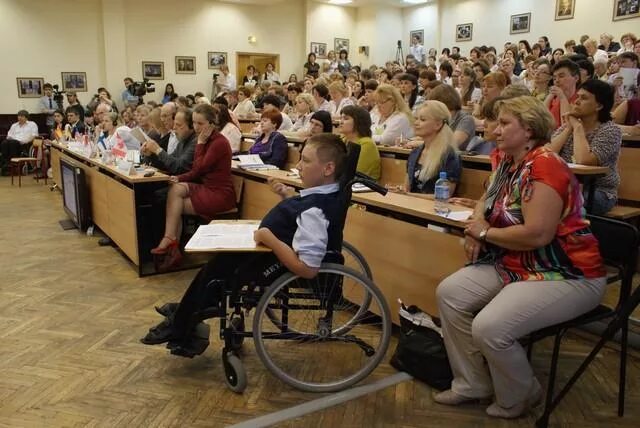 Ребенок инвалид студент. Образование инвалидов. студенты инвалиды. инклюзивное образование в вузе. профессиональное образование инвалидов.