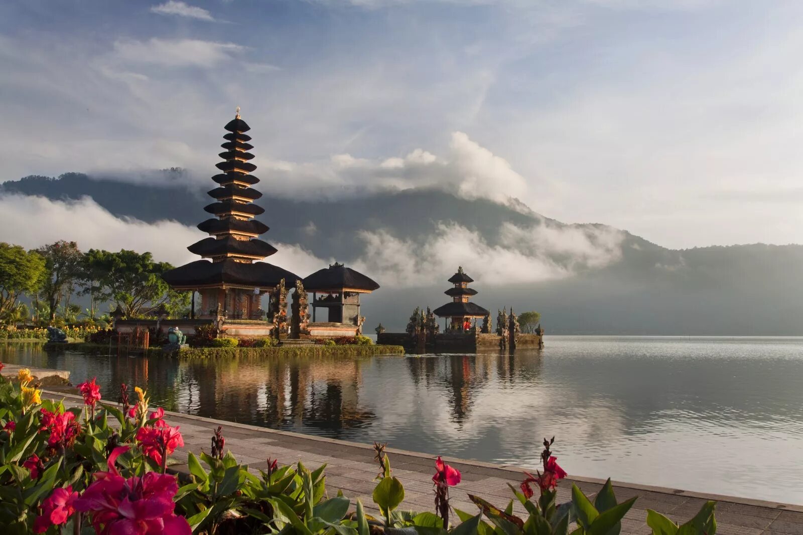 Киото фудзияма. Провинция хайнань китай. Pictures asia. Pictures asia. Бали (остров в малайском архипелаге).