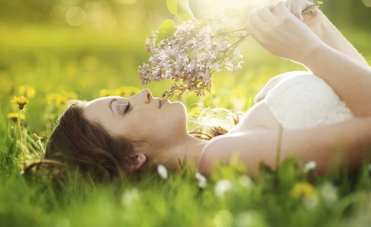 Дышу летом. Счастливая девушка. Счастье природа. Дышу летом. Дыхание лета.
