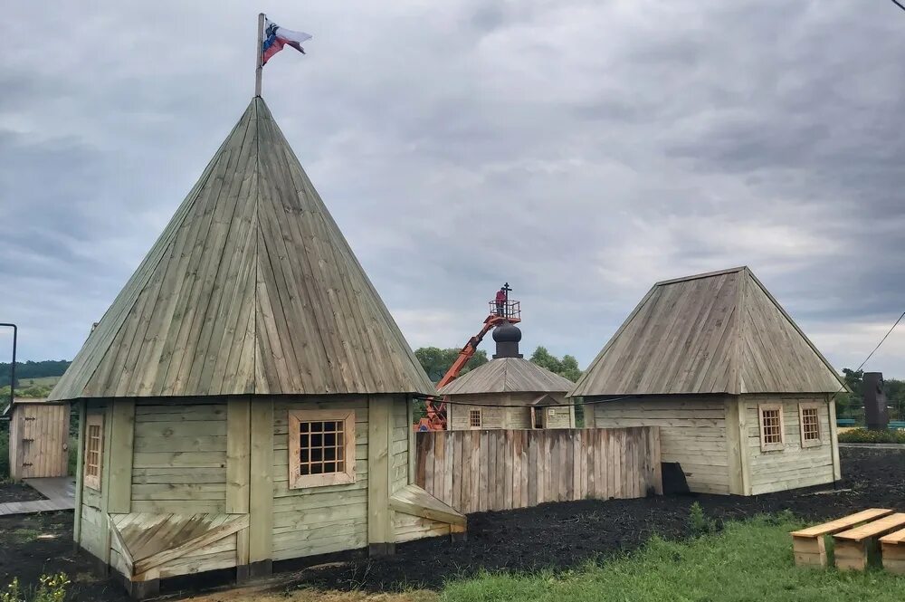 Село николаевка пензенская область малосердобинский район. Деревня николаевка пензенская область. Село николаевка пензенский район. Михайловский редут николаевка. Село николаевка пензенская область малосердобинский район.