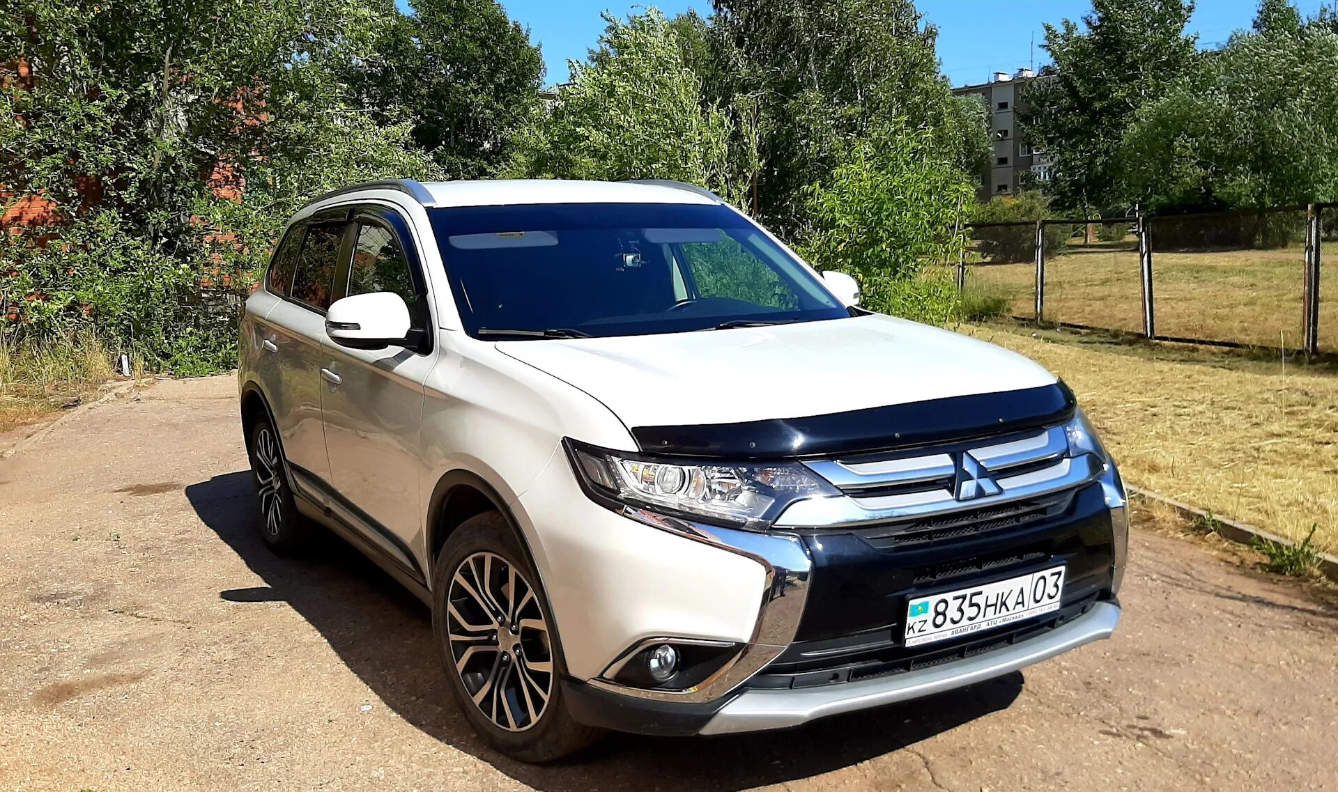 Мицубиси Аутлендер 3. Митсубиси Аутлендер 4. Mitsubishi Outlander 3 2015. Mitsubishi Outlander INSTYLE 2,4. Мицубиси аутлендер обзор