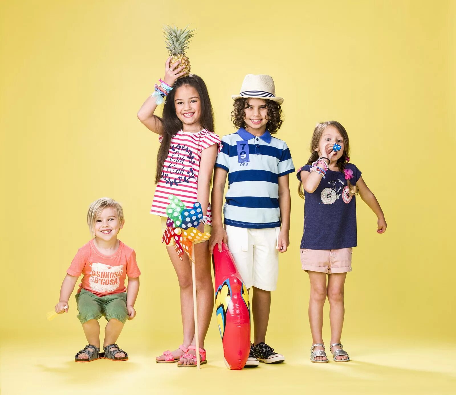 модные дети. детская одежда баннер. фашен кид. реклама разная детская. детский магазин баннер.