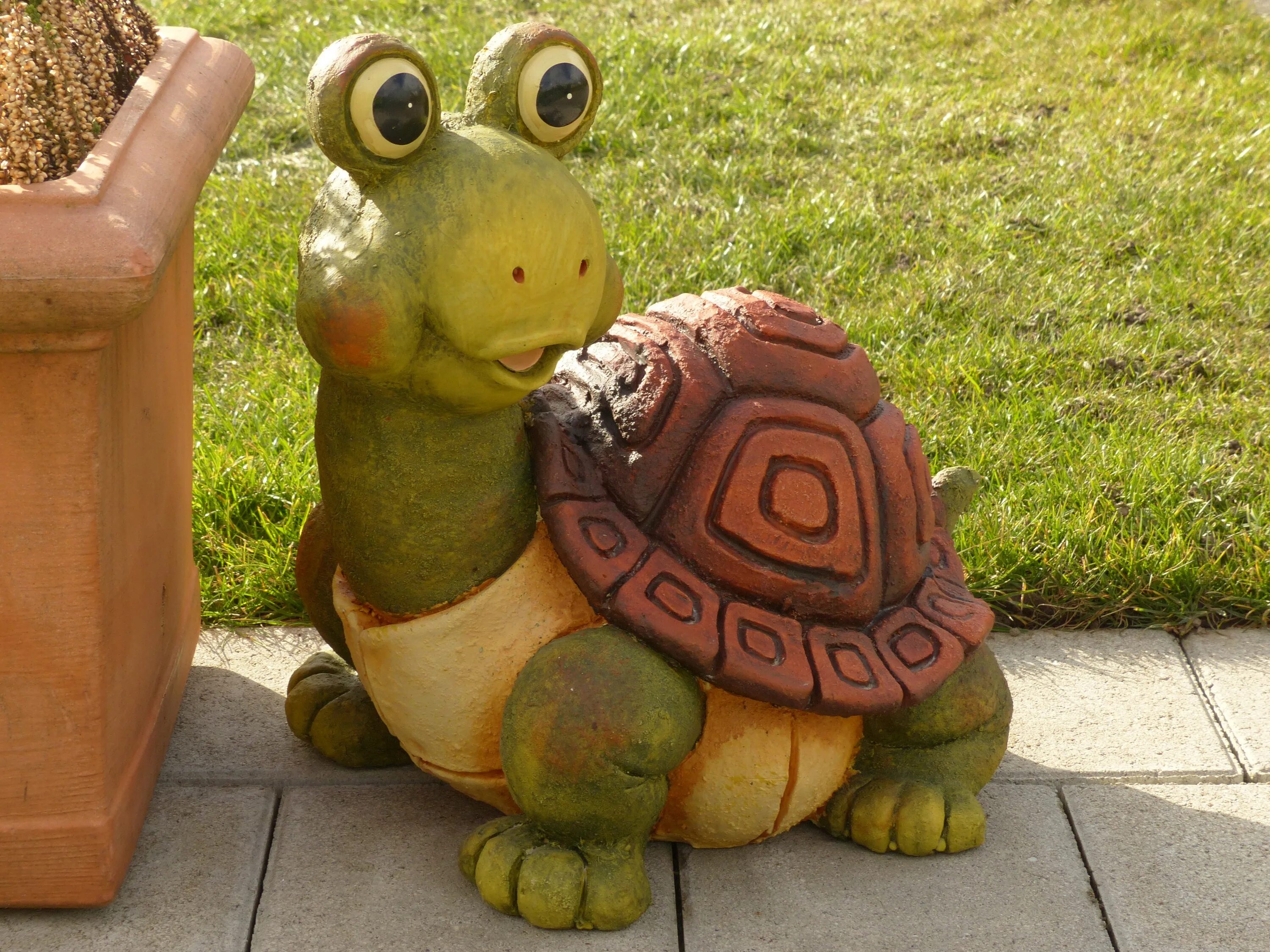 Фигуры черепаха. Черепаха Тортилла скульптура. Фигурки для сада. Фигуры из глины для сада. Глиняные фигурки для сада.