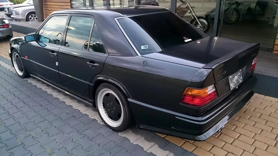 Mercedes benz w124 e200. 124 тысячи. мерседес бенц 124. Mercedes w124 e500. волчок мерседес w124.