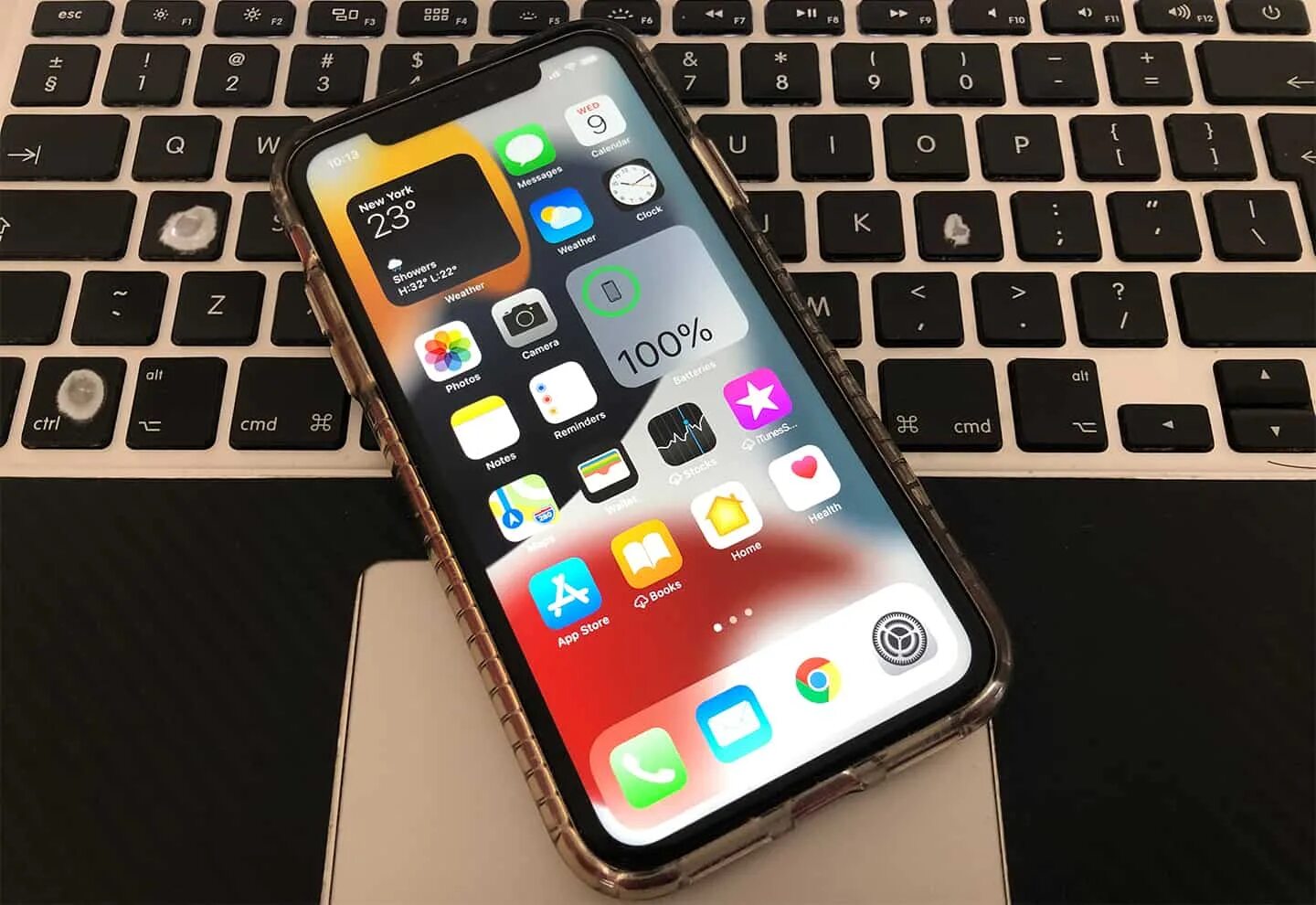 Ios 16 экран блокировки. Wwdc animoji. Паблик приложение. Ios в 2024 году. Iphone 13 ios 16.