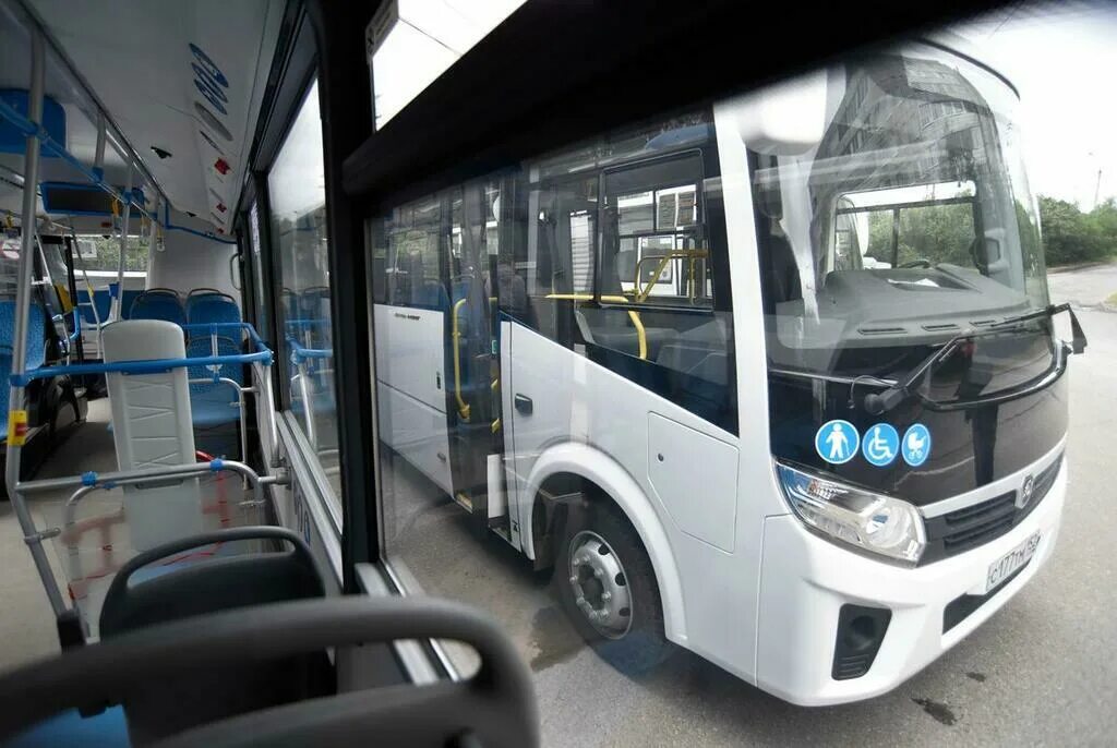 Автобусы лиаз мурманск. Автобус 30 в мурманске. Лиаз 5292 мосгортранс. Автобусы маз автобусы маз. Мурманский автобус.