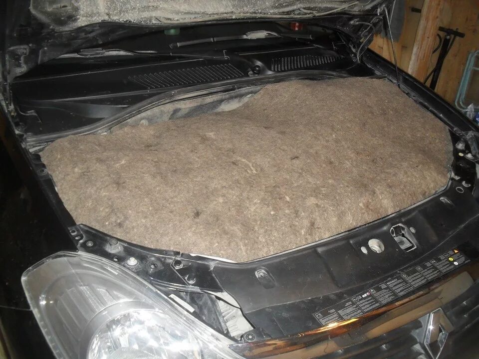 горит ли войлок под капотом