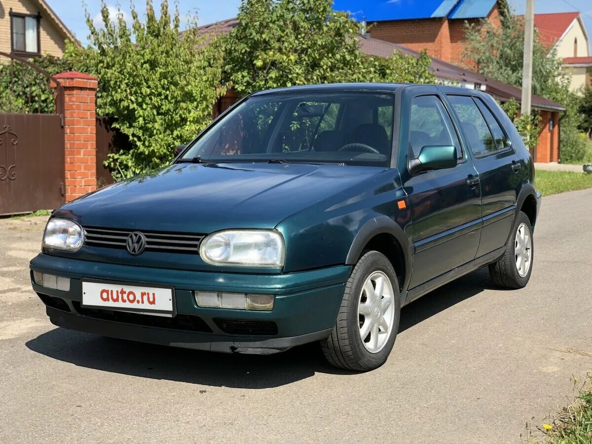 Фольксваген гольф 3 синий. Гольф 3 1997 года. Фольксваген гольф 3 джокер. Фольксваген 1997 года модели. Гольф 3 1997 года.
