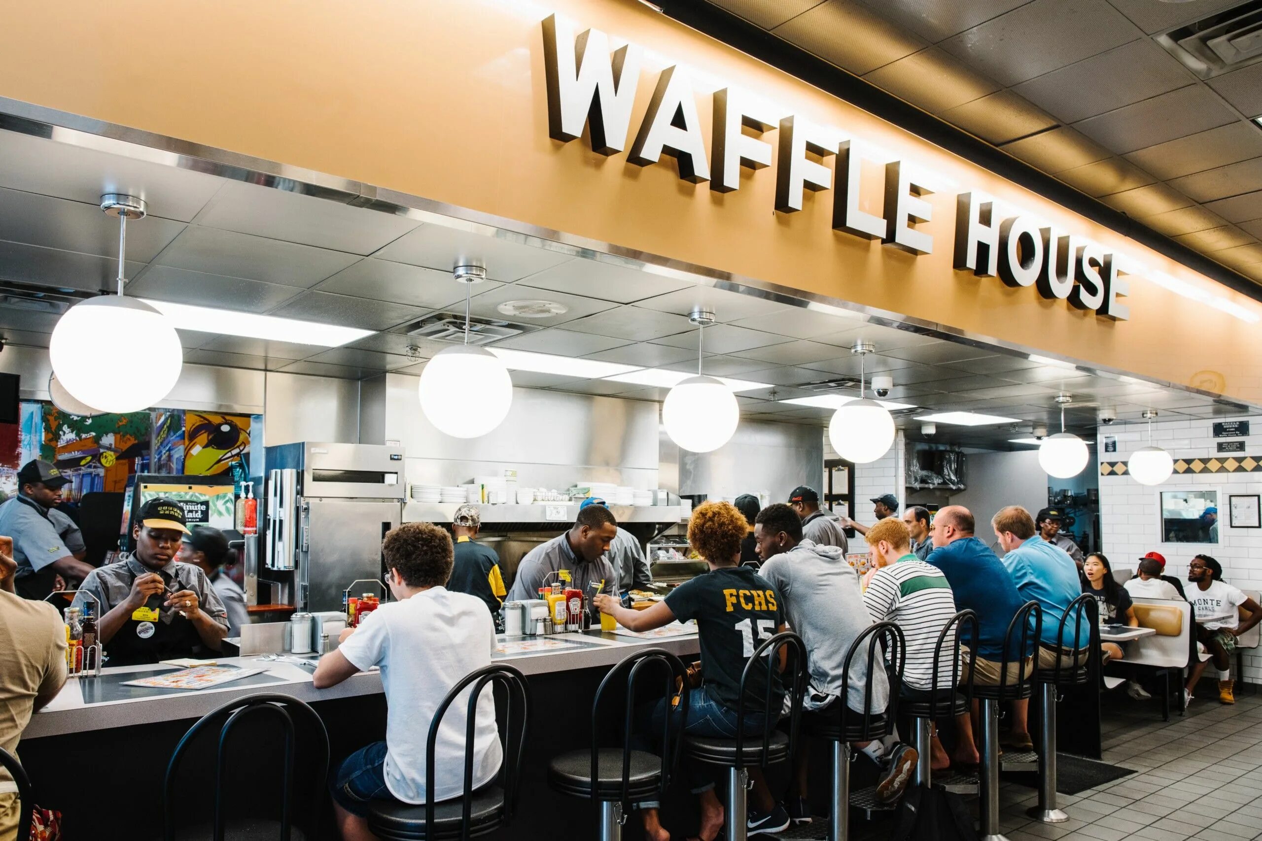 Order cook. Waffle House Cartersville ga. Waffle House Москва. Waffle House Kitchen. Waffle House ROFL.