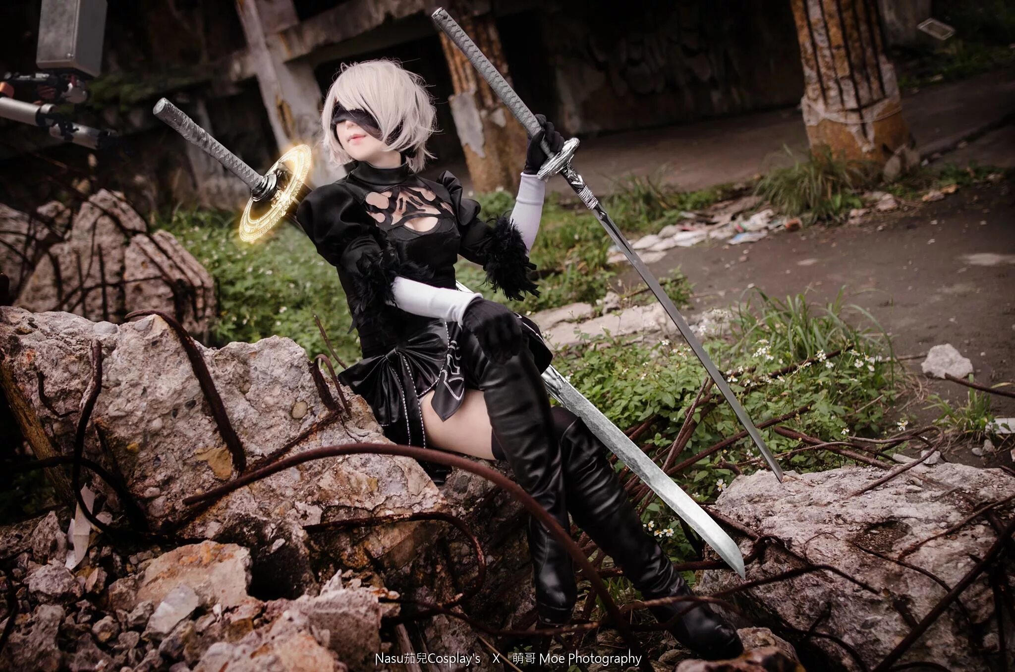 Nier 2b 18. 2b NIER. NIER Automata 2b косплей. Ниер автомата косплей.