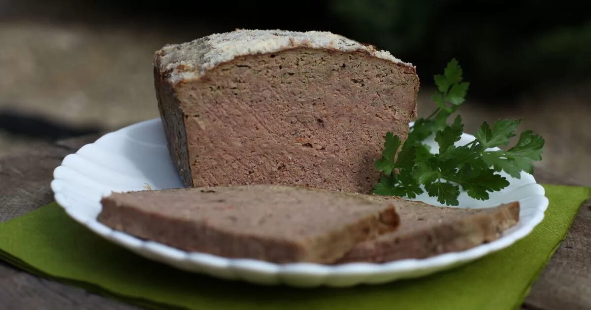 Паштет из печени свиной в домашних условиях. Паштет мясной. Паштет мясной домашний. Паштет русский. Паштет мясной из печени.