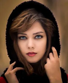 Blue eyed girls