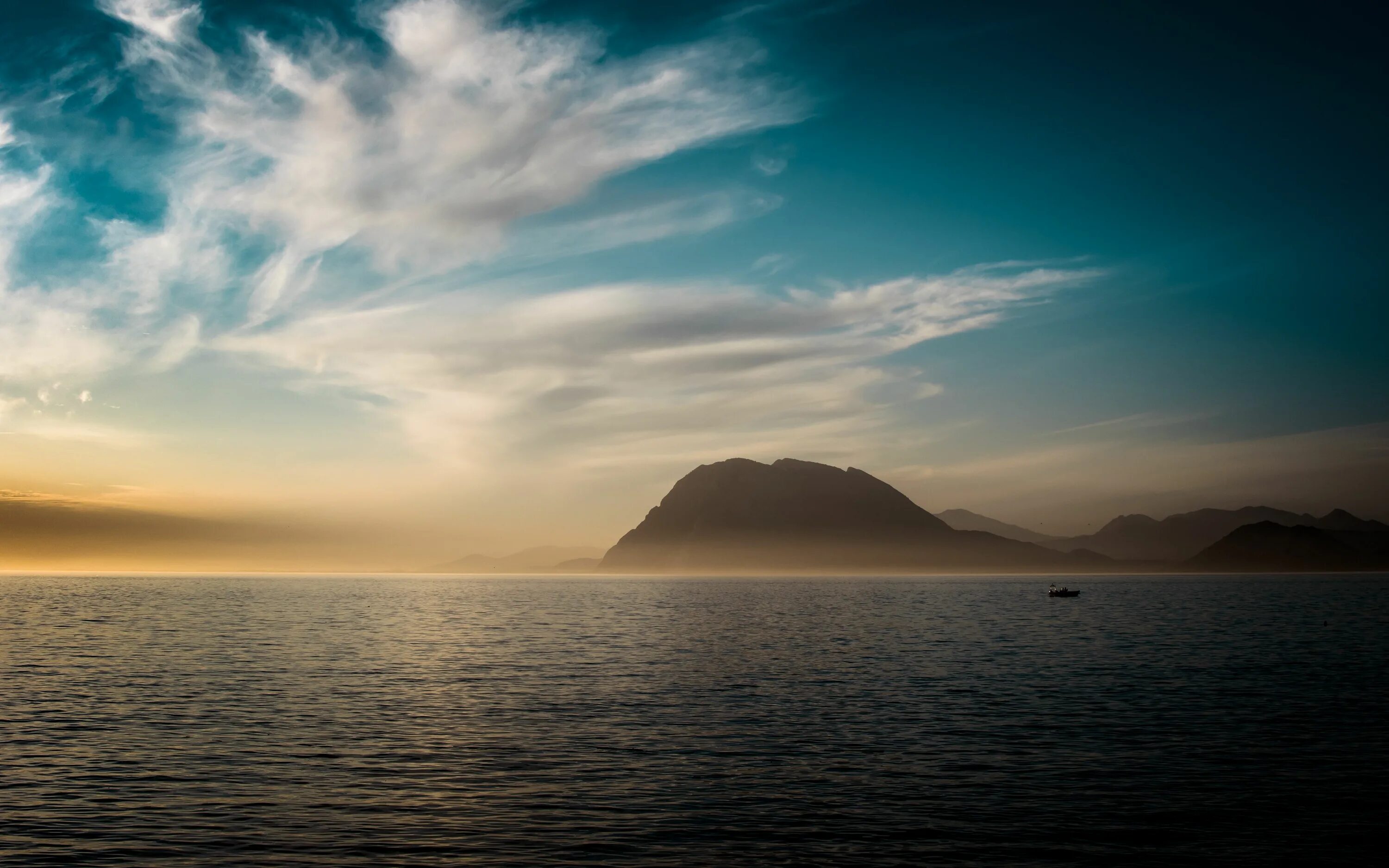 К чему снятся горы и море. К чему снятся горы и море. Море и горы. Природа горы море. Сочи море.