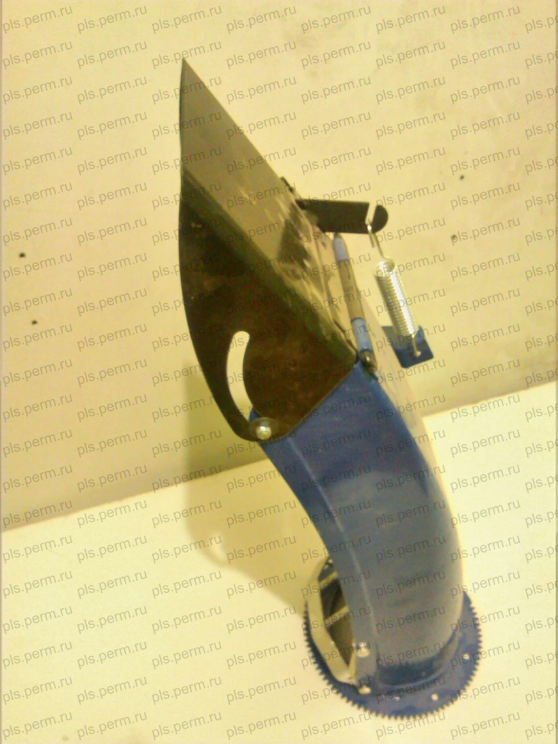 желоб для снегоуборщика daewoo 6060. желоб для выброса снега для снегоуборщика champion st-762e. опора крепления желоба выброса снега для снегоуборщика калибр 551. желоб для выброса снега patriot 888s. желоб выброса для снегоуборщика на st6560l.