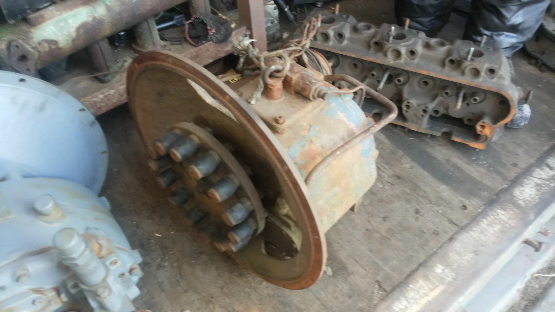 Шестерня крутящего момента тепловоза. Судовой редуктор "zf 2560". Винтовой компрессор gea. Редуктор судовой от андория sw400. 69спч-04.