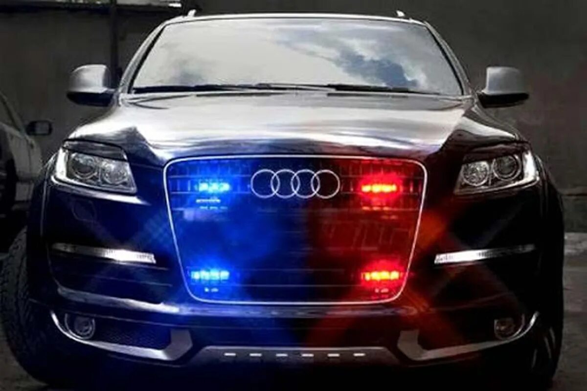 Можно ли ставить стробоскопы. Стробоскопы audi q7. audi q7 ретрофит фар. стробоскопы на ауди ку7 под решётку. ауди а5 стробоскопы.