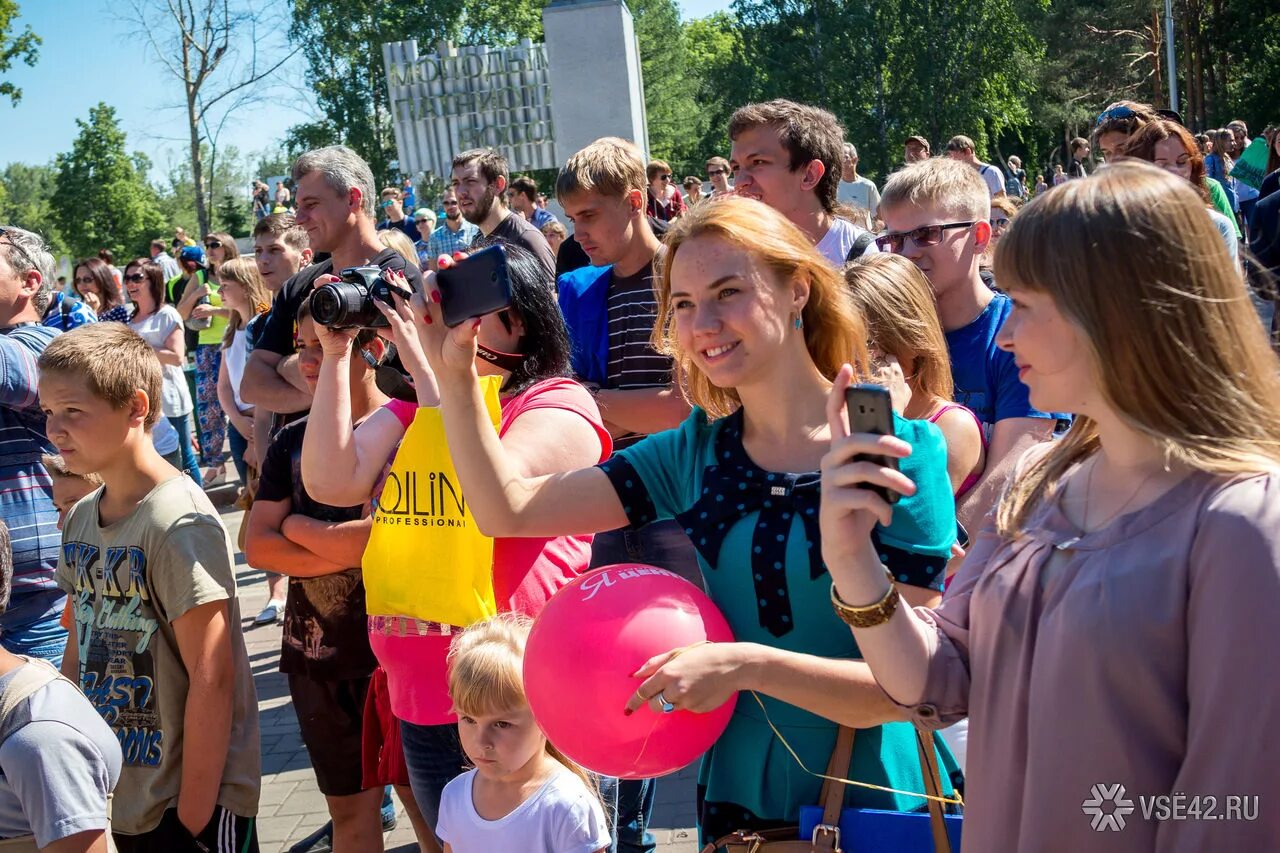 Всемирный фестиваль молодёжи и студентов в сочи. Фестиваль молодежи и студентов. Фестиваль молодежи 2017. Ысыах молодежи 2014. Всемирный фестиваль молодежи сочи.