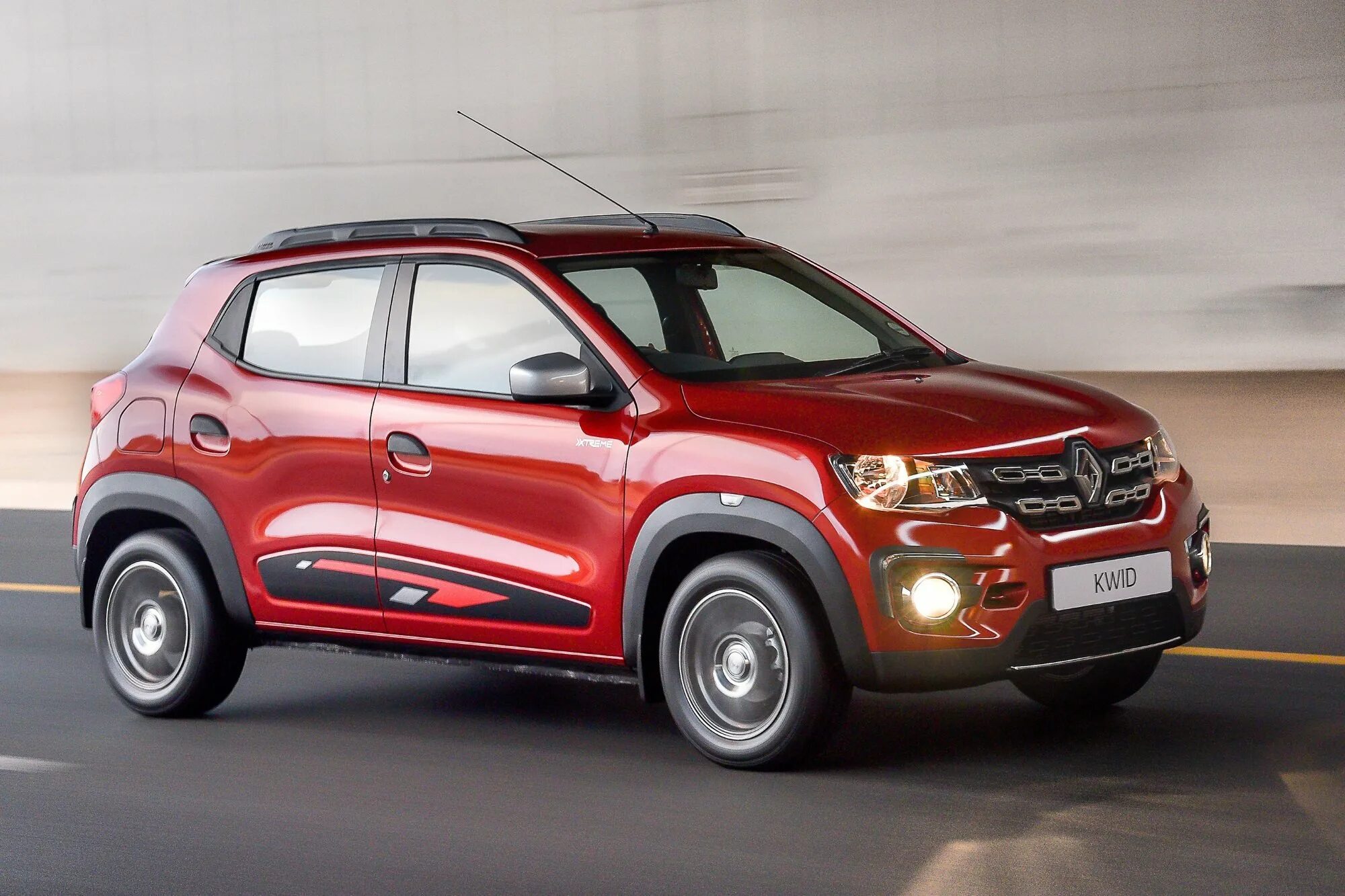 Бюджетные кроссоверы 2024. Кроссовер Renault Kwid. Хэтчбек Renault Kwid. Кросс-хэтчбек Renault Kwid. Кроссовер Рено Трибер.