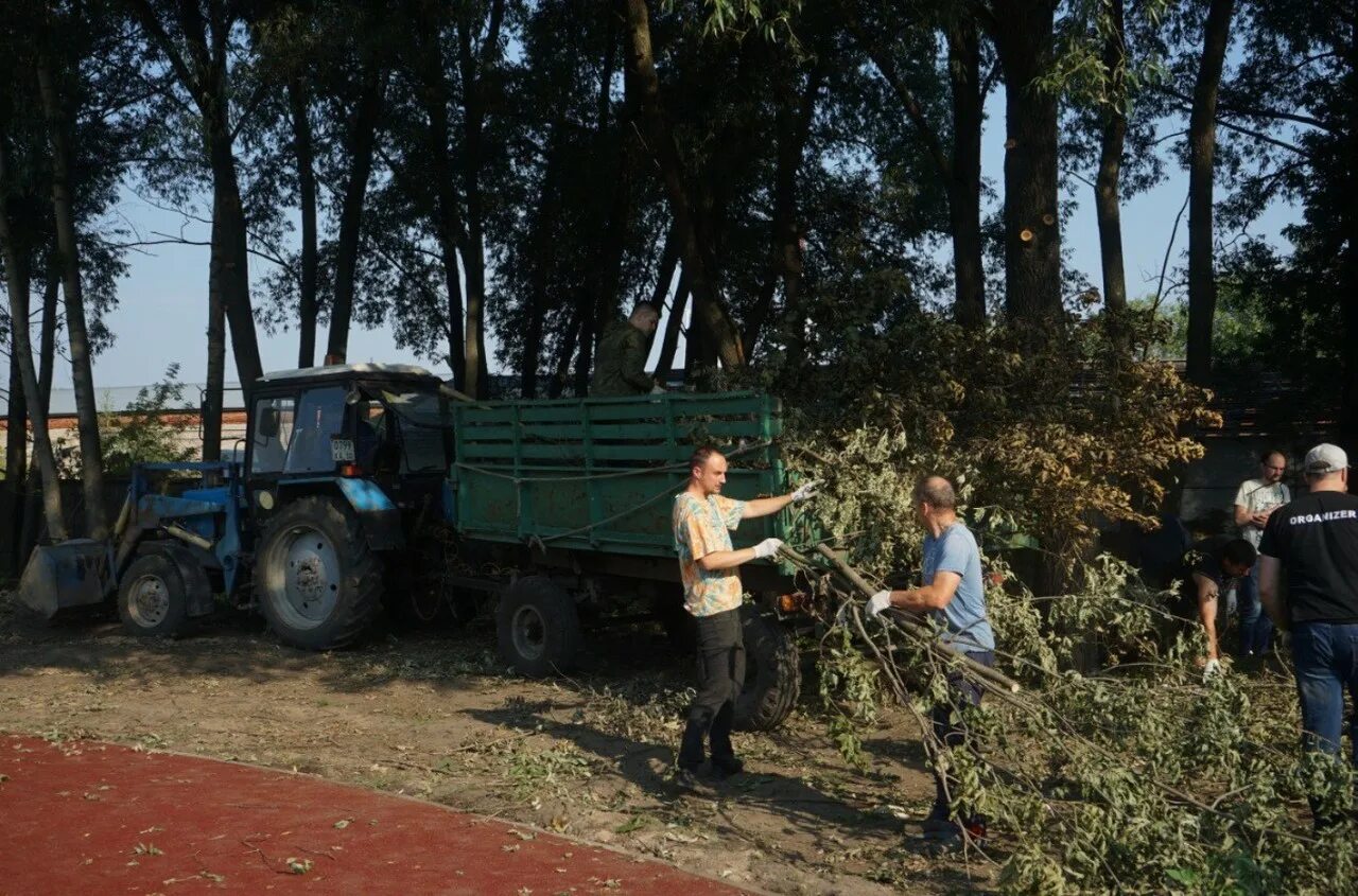 Павловский посад орджоникидзе. Бой на улице субботников. Все на субботник.