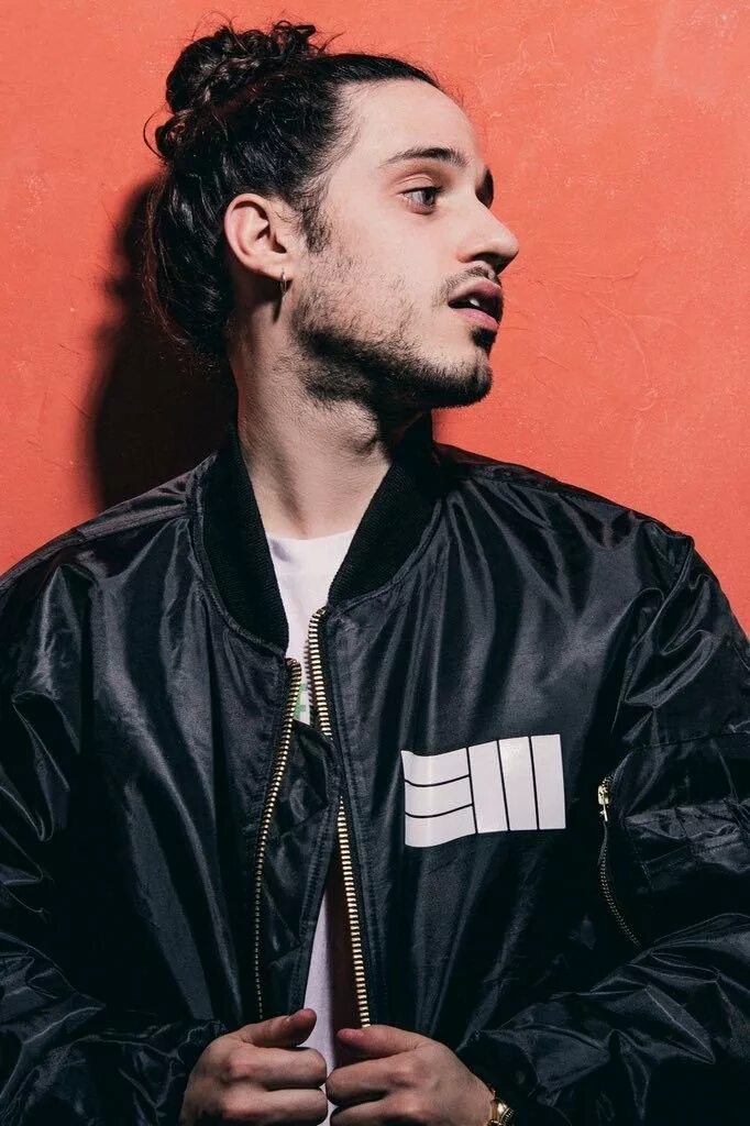 Russ pull the trigger. Russ рэпер. Russ рэпер. Russ рэпер. Russ millions.