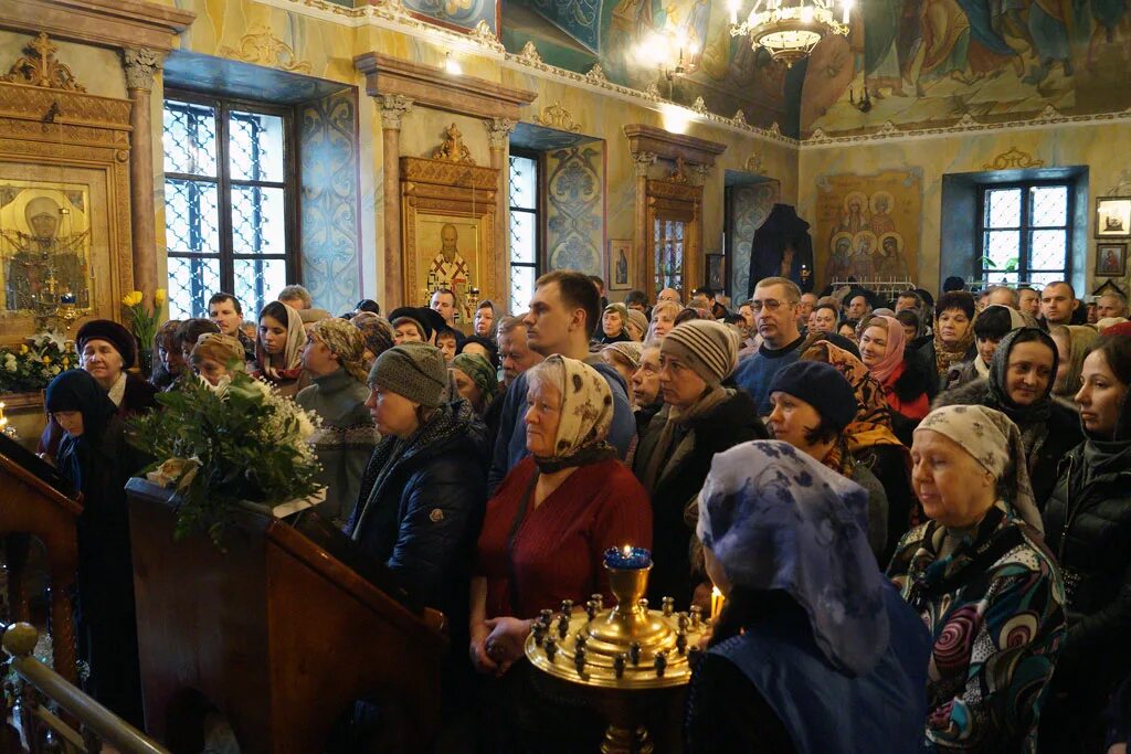 служба в церкви калуги