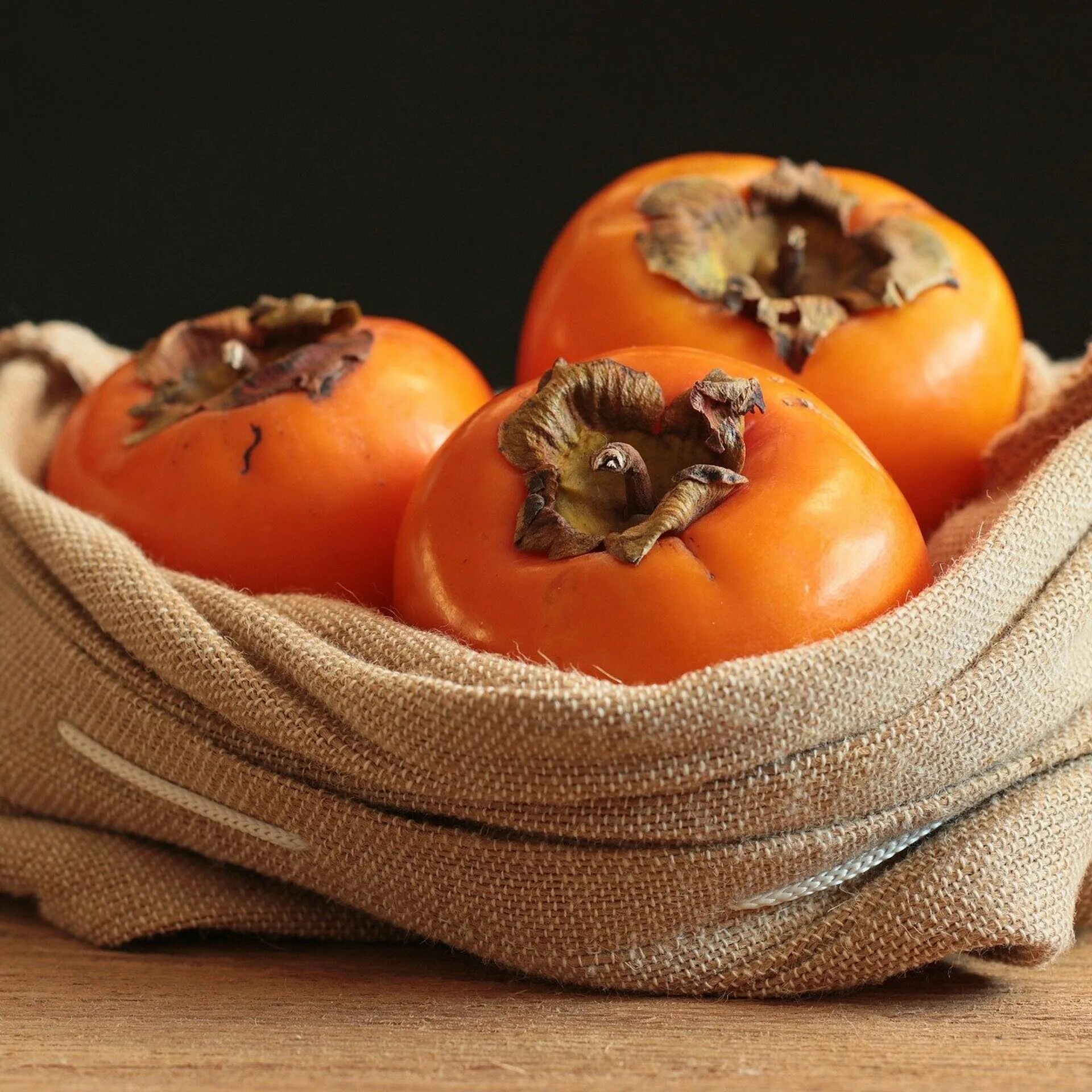 Хурма израильская шарон. Хурма помидорный сорт. Хурма медовая. Хурма зенжимару. Хурма зенжимару.