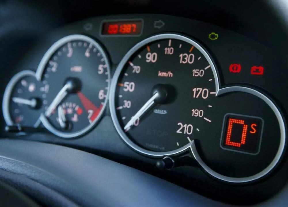 Тойота рав 4 приборная панель индикаторы. Индикатор значков на панели приборов bmw e90. Пежо 206 панель приборов лампа давления. Расшифровка значков на приборной панели ман. Загорается панель.