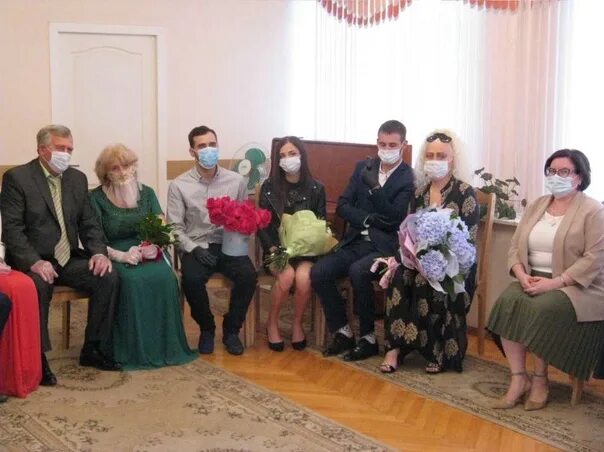 Неслухи буду говорить ?. Эдуард стерликов самара жена. Слухи узловая тульская область. Молодая семья тольятти самара. Неслухи тольятти.