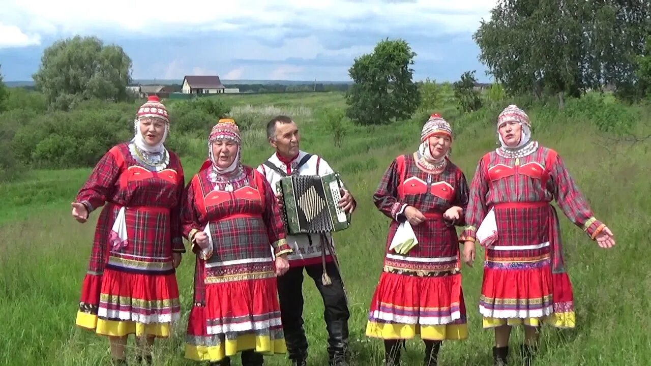 Чувашские песня эсе эсе. Ансамбль Сявал Чувашия. Чувашский народный ансамбль. Хит народная Чувашская. Ансамбль Чечек Чувашия.