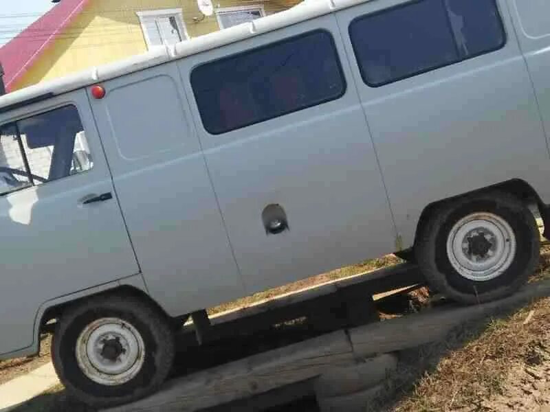 буханка 2003 года