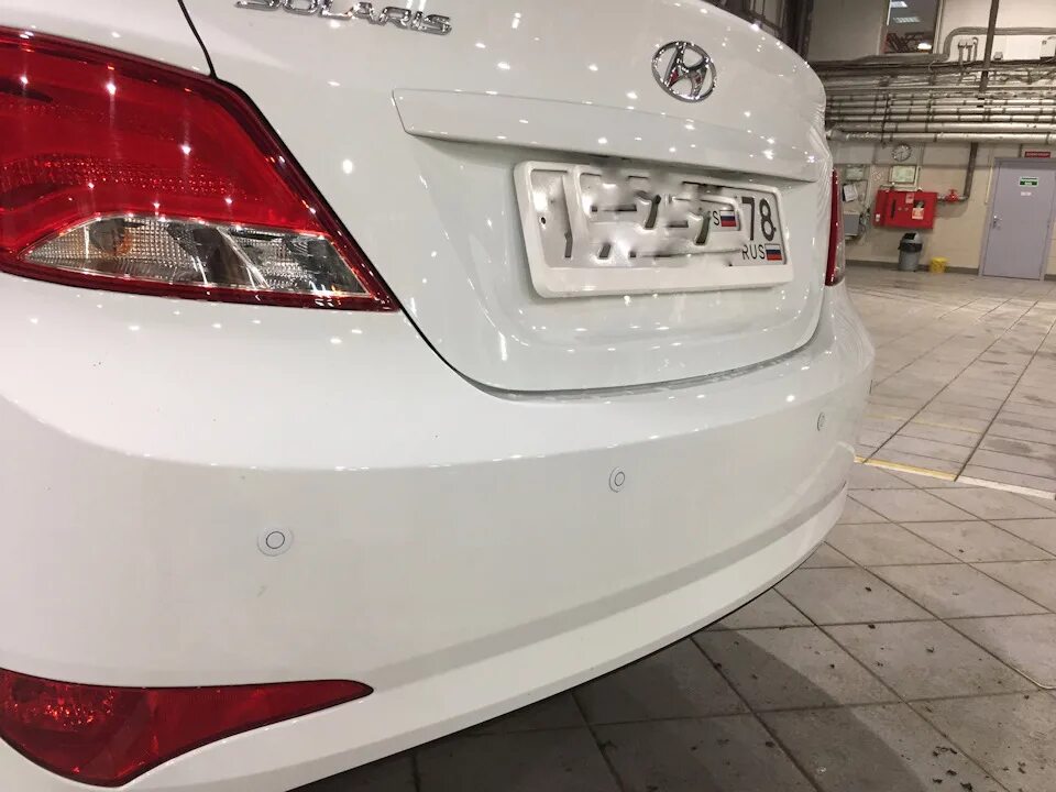 Парктроник солярис. Задний парктроник Hyundai Solaris 2. Передний парктроник Солярис 2020. Передние парктроники Hyundai Solaris 2020. Парктроник Hyundai Solaris 2015.