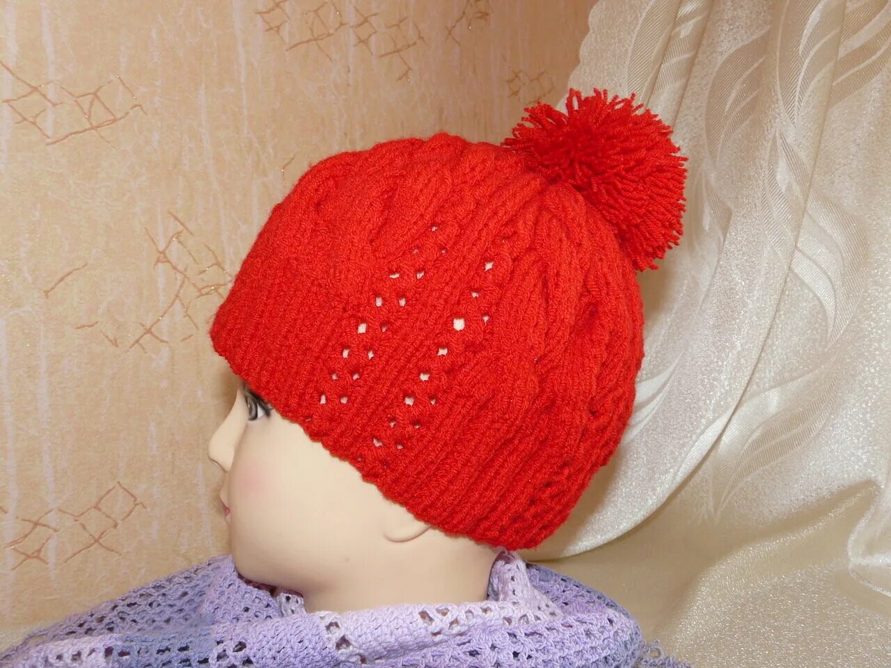 шапка из толстой пряжи спицами. метраж пряжи на шапку. последовательность вязания шапки крючком. вязаные шапки для начинающих. шапка из толстых ниток.