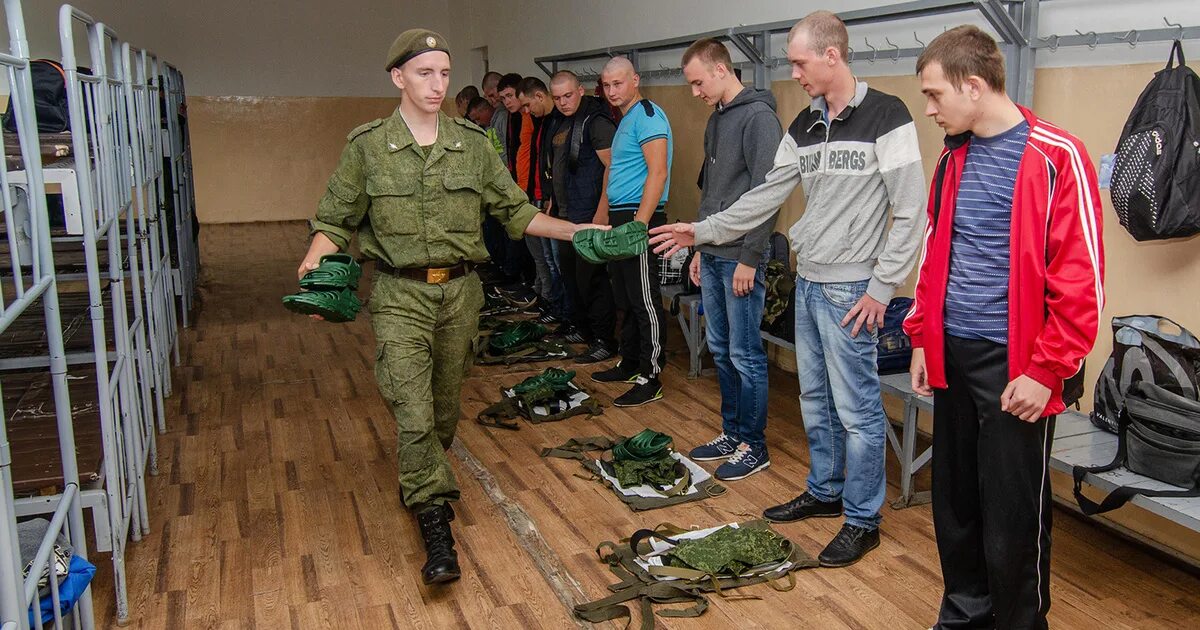 Военных призывают. Мобилизация. Военная мобилизация. Мобилизация в России. Солдаты мобилизация.