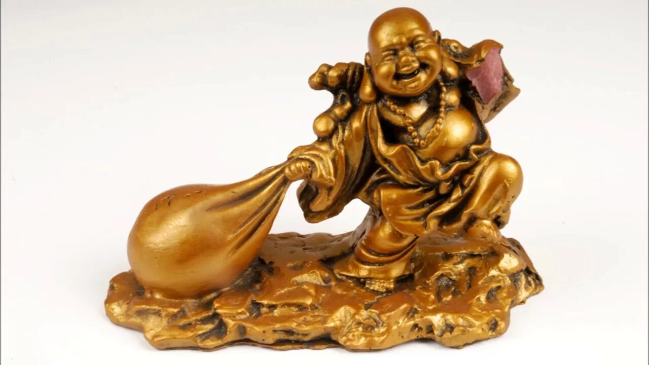 Где фигурки. Бог богатства китайский Хотэй. Хотей - смеющийся Будда. Статуэтки Будда Хоттей статуэтки. Буддийский Бог богатства Хотей.