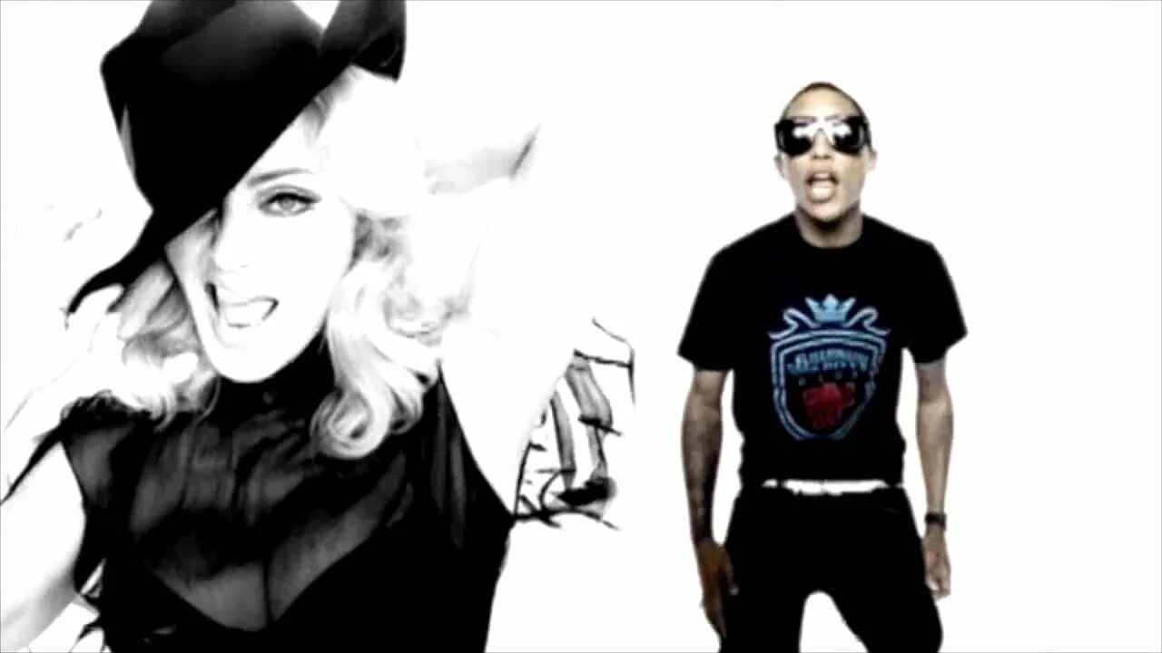 Madonna give it 2 me. Madonna drowned world tour. Мадонна give it 2 me. Мадонна песня гиви ту ми. Мадонна гиви ту ми.