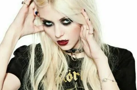 Anika momsen