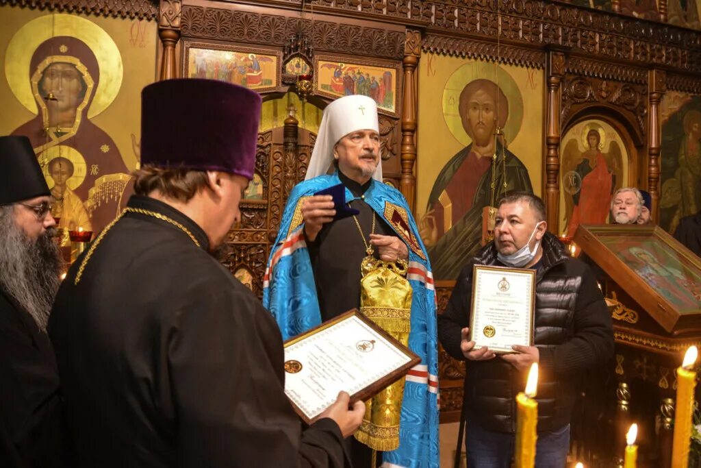 служба в храме в андрее первозванном. мурманск храм контакты настоятель. служба в храме спаса на водах. батюшки храма спаса на водах мурманск. служба в храме спаса на водах.
