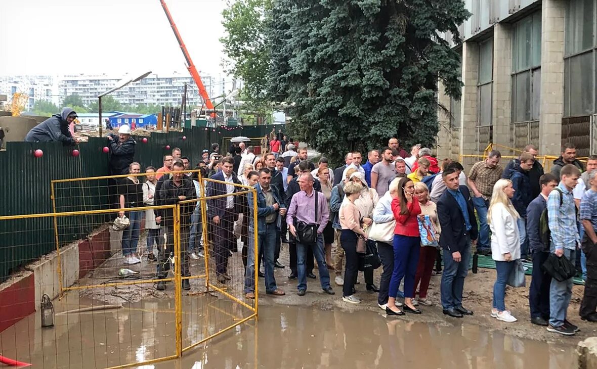 Где сейчас работники дождя в Москве.