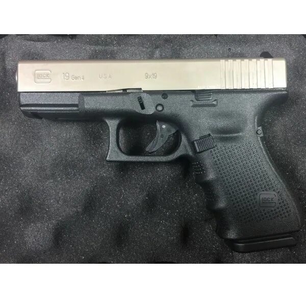 К 4 компакт. Glock 19 NIB-X. Glock 9мм полуавтомат. Глок 19 серебристый. Kel-Tec PMR-30.