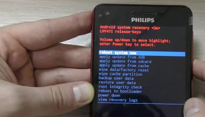 Сброс настроек Хард ресет Филипс. Телефон Philips включается. Как включается телефон Филипс. Сбой шифрования андроид. Филипс не видит