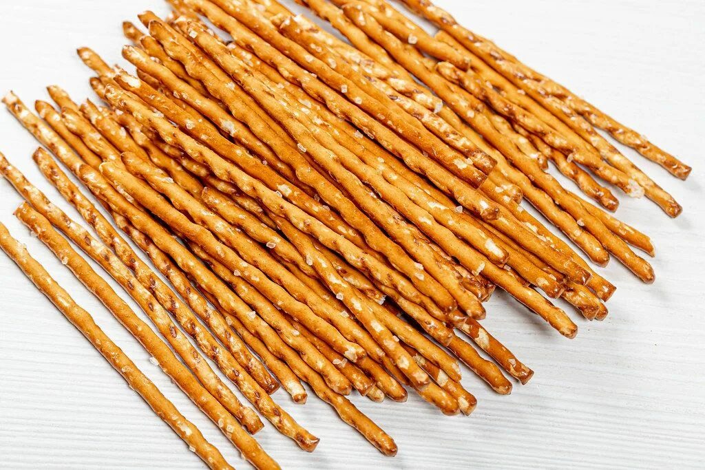 Печенье бамбук. Salt stick. Chio pretzel stick. Salted палочки. Палочка корица в форме буквы.