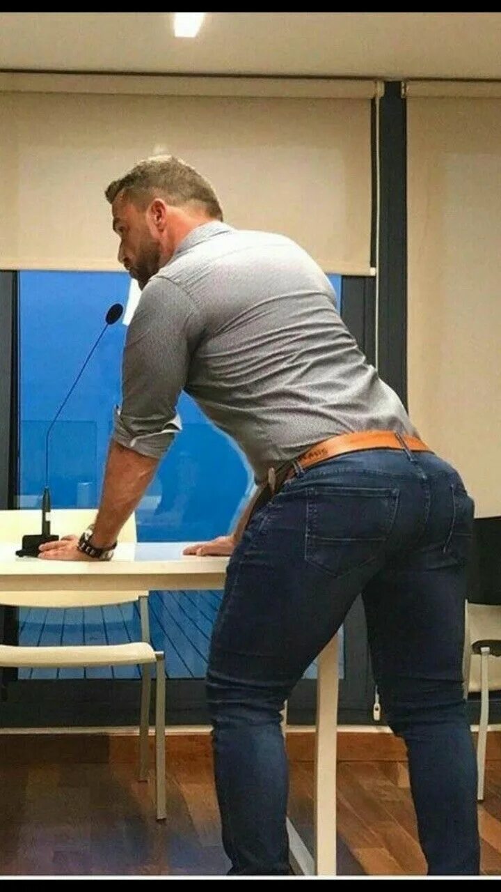 Садись на него попкой