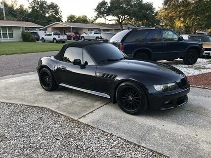 Beamer boy peep