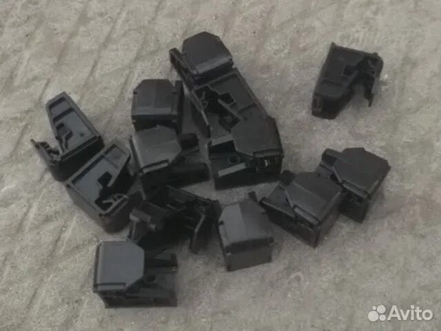 6r0941511 зажим крепежный. 6r0 941 511. Кронштейн крепления фары поло седан 2017. Кронштейн фары поло седан 2013. Крепление фары поло 5 седан.