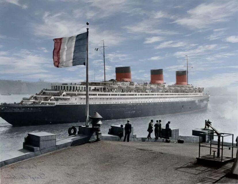 Сс море. Пароход Нормандия 1935. Лайнер Нормандия 1935. Нормандия корабль лайнер. Турбоэлектроход Нормандия.