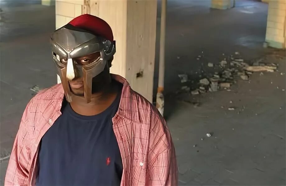 Mf doom сын. Mf doom face. mf doom 2004. mf doom лицо.