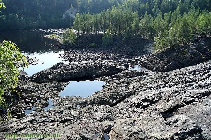 Кратер вулкана гирвас. Палеовулкан гирвас карелия. Парк гирвас карелия. Водопад гирвас карелия. Древний вулкан гирвас.