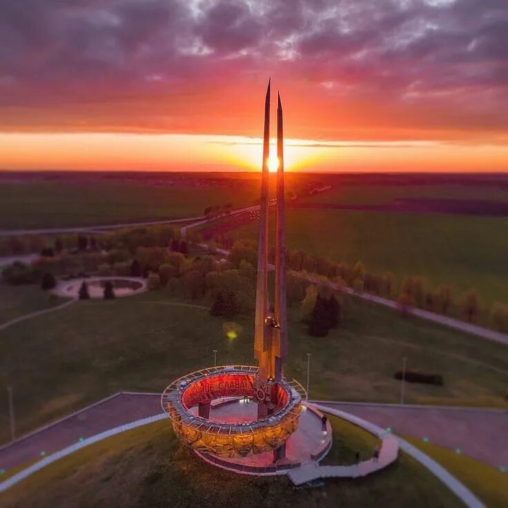 Минский курган. Курган славы. Курган славы Минск ночью. Курган славы в Белоруссии. «Курган славы», Минская область.