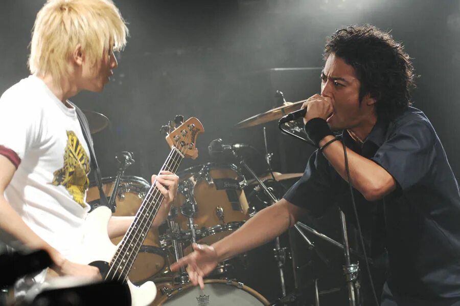 бек быстро. бек восточная ударная группа фильм. бек фильм 2010. аниме бек восточная ударная группа. аарон и джудит бек.